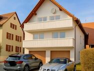 Auf dem Land leben - nahe der Stadt! 2- Familienhaus mit Stall und großem sonnigen Gartengrundstück! - Eggolsheim