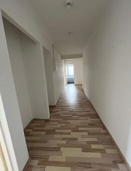 Helle 2-Zimmer Wohnung mit kleinem Balkon - Fürth