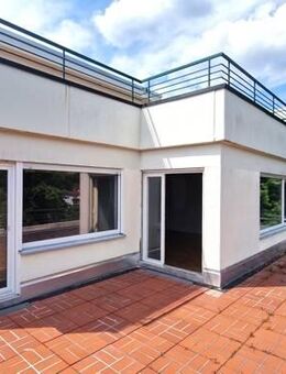 Aussichtslage: 3-Zi-Wgh mit großer Terrasse, Balkon + Stellpl. - Heidelberg