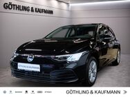 VW Golf, 1.5 TSI Life 96kW SPUR, Jahr 2020 - Kelkheim (Taunus)