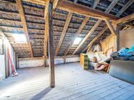 Rohdachboden zum Ausbau zweier Dachgeschosswohnungen in attraktiver Lage von Kiel - Kiel
