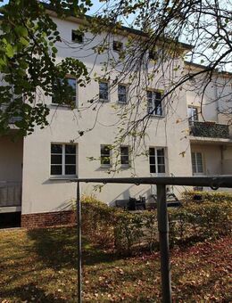 Balkon,Tageslichtbad und Stellplatz im gut vermieteten sanierten Altbau - Leipzig
