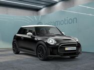 MINI Cooper S, E, Jahr 2021 - München