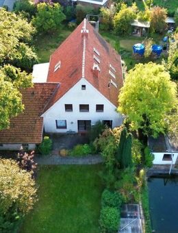 Charmantes Ein-/Zweifamilienhaus mit großem Grundstück, eigenem Schwimmteich und genug Platz für zwei Familien - Ganderkesee