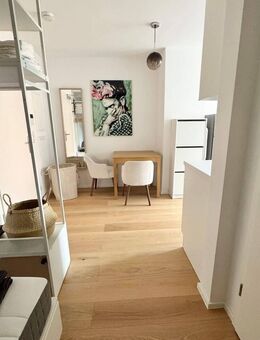 Johannis ! Modernes chices, voll möbliertes 1 Zi.-App. 24 m², weiße EBK, 1.OG mit Aufzug - Nürnberg