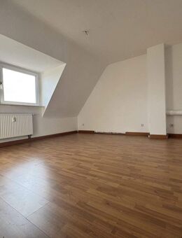 Helle 3-Zimmer-Dachgeschosswohnung in Bottrop-Fuhlenbrock - ab sofort bezugsfrei - Bottrop