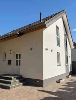 Modernes Einfamilienhaus mit PV-Anlage, Keller, Klimaanlage und Garage in Markkleeberg - Markkleeberg