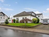 Freistehendes Einfamilienhaus mit Einliegerwohnung im Herzen von Bedburg! - Bedburg