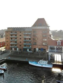 **Erste Lage - Exklusive Ferienwohnung mit Wasserblick in der Speicherresidenz Barth** - Barth