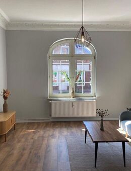 Möbiliertes zentrales Apartment für 2 Personen nach grundlegender Sanierung mit Altbaucharme - Itzehoe