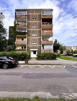 + Kaufen statt Mieten + 3-Zimmer Wohnung mit Balkon in Kiefernheide - Neustrelitz