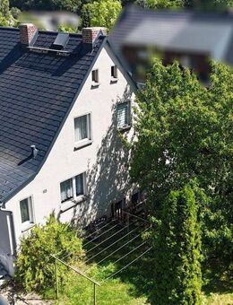 Charmante Doppelhaushälfte mit Potenzial - viel Platz für Ihre Wohnideen - Saalfeld (Saale)