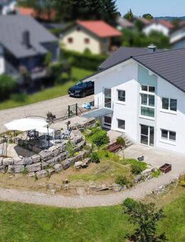 Multigenerationen: Barrierefreies, energieeffizientes Zweifamilienhaus in Altusried-Frauenzell - Altusried