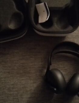 Vier Monate jung Playstation 5 ohne Laufwerk Digital Slim mit Headsett ungebraucht - Bottrop