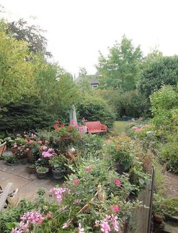 Gepflegtes Reihenmittelhaus mit Südbalkon, Terrasse und Garage in Wunstorf - Wunstorf