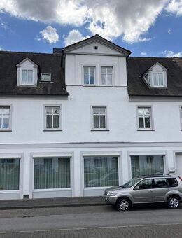 Großzügiges Wohn- und Geschäftshaus in zentraler Lage von Bad Karlshafen - Bad Karlshafen
