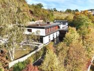 Wohnen & Arbeiten (Büro/Praxis/Therapie) auf einem Traumgrundstück mit 24.000m² Grund in Alleinlage mit herrlichem Ausblick! - Eltmann