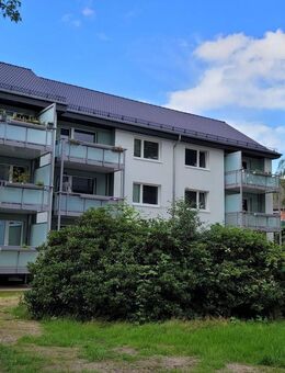 Freundliche, helle 2,5 Zimmer-Wohnung mit großzügigem Balkon - Elmshorn