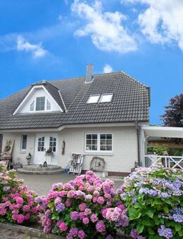 Modernisiertes Traumhaus in Sackgassenendlage mit Platz für die ganze Familie in Pahlen - Pahlen