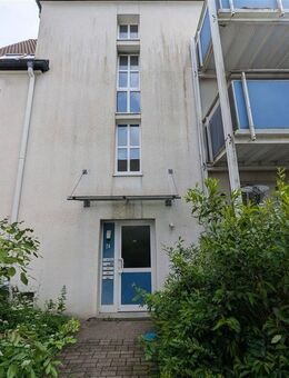 3 Zimmer, Küche, Diele, Bad und großer Balkon im 2. Obergeschoss - Lüdenscheid