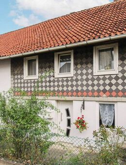 Charmantes Einfamilienhaus mit Sanierungsbedarf - inklusive Garten & Garage - Delligsen
