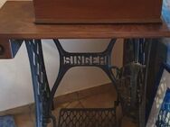 Sehr schöne gut erhaltene antike Singer Nähmaschine zu verkaufen - Gäufelden