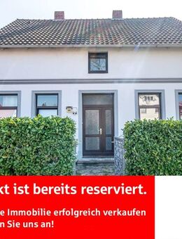 Reserviert: Attraktives Zweifamilienhaus in zentrumsnaher Lage - Jever