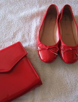 Rote Lackballerinas in 38 und Handtasche passend - Moosinning