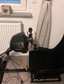 Playseat Evolution Activ Fit schwarz mit Zubehör - Oberhausen