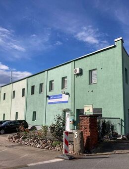 Vielseitig: Großzügige Wohnung + Gewerbeflächen + Kalthalle - Viel Platz für Ihre Ideen.... - Stavenhagen (Reuterstadt)