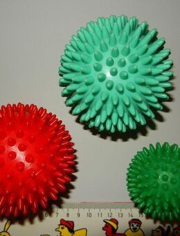3 verschieden große Igelbälle - Massage Massageball 5,8 / 7,5 / 8cm - Chemnitz