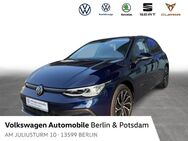 VW Golf, 2.0 TDI VIII Life Connect, Jahr 2020 - Berlin