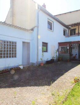 Wohnhaus mit 3 Mieteinheiten zentral in Königswinter-Thomasberg! - Königswinter