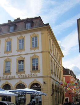 Mitten in der City - Wohnen in historischem Ambiente - Besichtigung am 26.09. von 16-17.30 Uhr - direkt am Marktplatz - Würzburg
