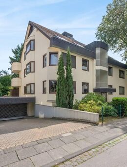Attraktive 3-Zimmer-Endetagenwohnung mit Blick ins Grüne und TG-Stellplatz in Toplage - Bonn
