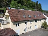 Tolles Zuhause und viele Möglichkeiten, großes Grundstück . Einliegerwohnung . 3 Garagen - Sigmaringen