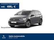 VW Touran, 1.5 TSI Move, Jahr 2024 - Backnang