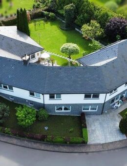 Exklusive Villa mit Einliegerwohnung, Wellnessbereich & Traumterrasse - provisionsfrei - Eschwege