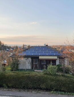Wohnhaus mit Vogesenblick auf großem Grundstück. - Buggingen