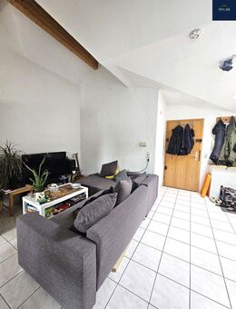 +Möbliertes WG-Zimmer mit gemeinschaftlicher Bad-/Küchennutzung in LB-Sonnenberg+ - Ludwigsburg