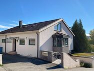 1 Haus mit 2 Wohnungen und 4 Garagen im Tuttlinger Brunnental - Tuttlingen