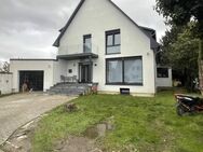 Schönes Einfamilienhaus mit Einliegerwohnung und Garage in Solingen - Solingen (Klingenstadt)