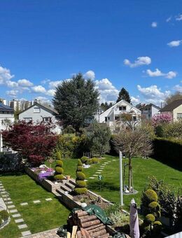 Lichtdurchflutet Dreizimmerwohnung mit zwei Balkonen - Karlsruhe