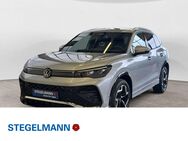 VW Tiguan, 2.0 l TDI R-Line, Jahr 2022 - Lemgo