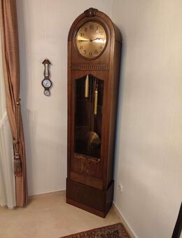 Standuhr mit Schlagwerk - Stadthagen