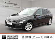 VW Golf, 1.5 TSI VIII Life APP, Jahr 2020 - Nürtingen