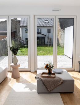 Erstbezug: Neuwertiges Doppelhaus mit Garten, Terrasse & Loggia im Herzen von Mainz-Ebersheim - Mainz