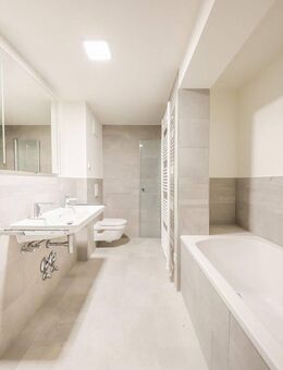 Charmante Maisonette mit zwei Bädern, lichtdurchfluteten Räumen & moderner Einbauküche - Dresden