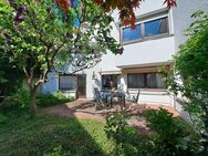 Großzügige 4,5 Zi. Wohnung in gepflegtem Terrassenhaus an der Wangener Höhe mit Blick auf Rotenberg - Stuttgart