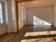 3-Raum, Arnstadt, Hochpaterre, frisch saniert, Stellplatz mögl. - Arnstadt
